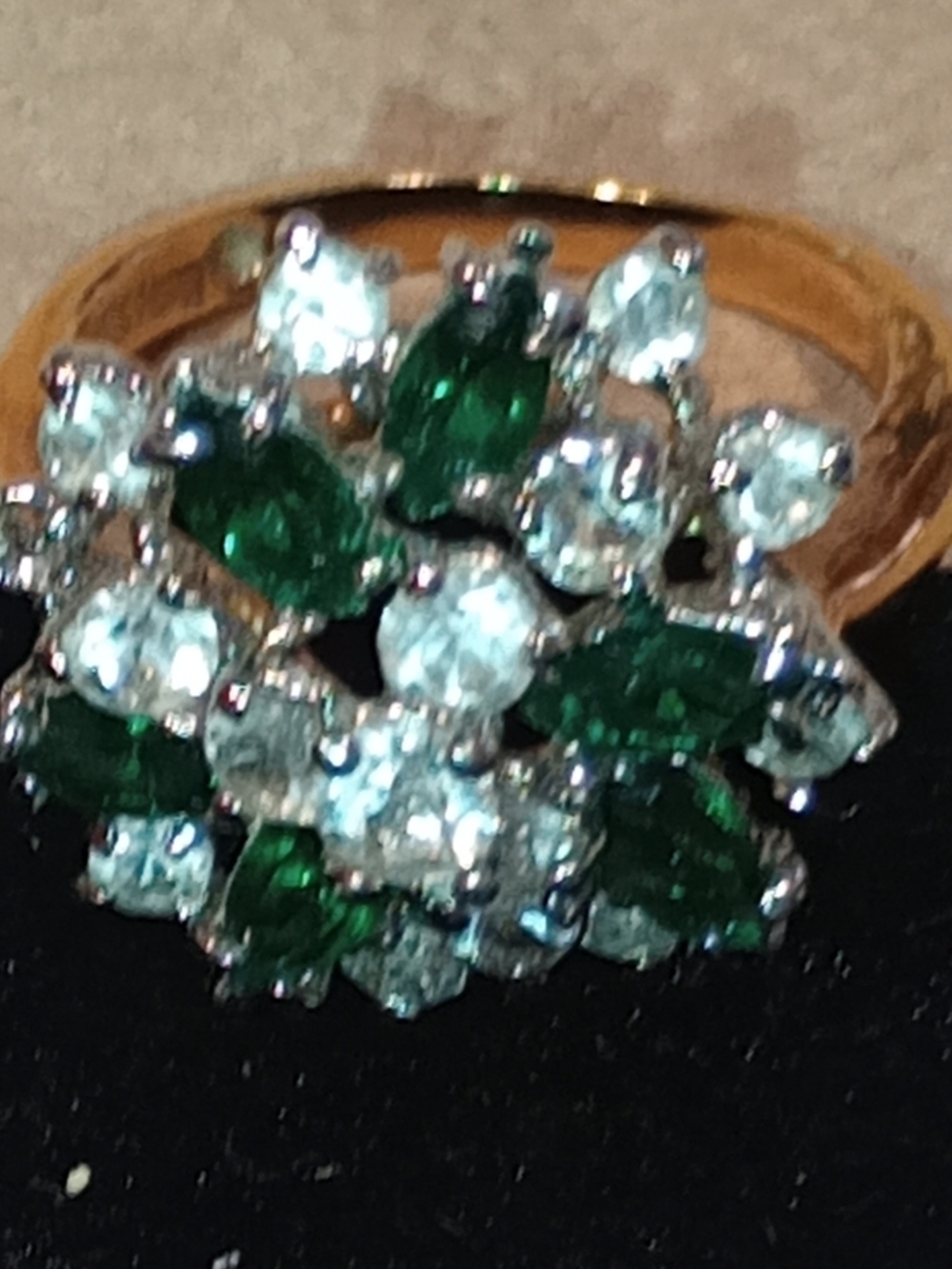 Ring18k HGE Cluster Ring with Green and White Stones